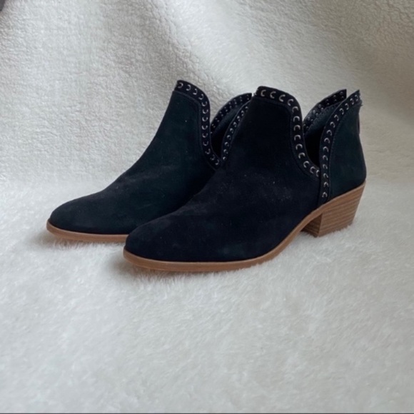 Vince Camuto black suede Prafinta booties Size 10 - Picture 2 of 7